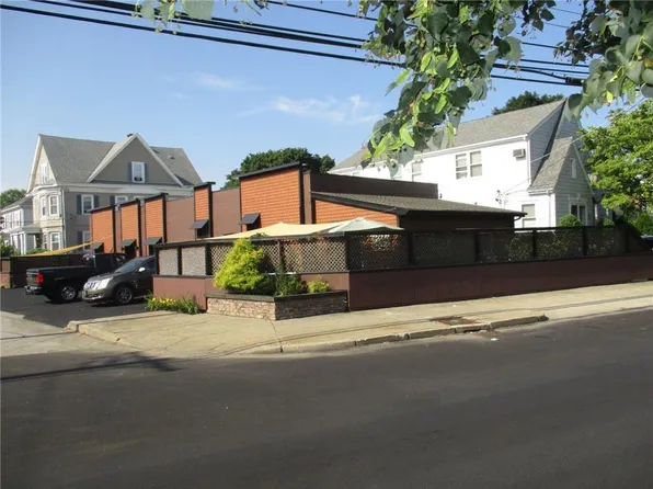 609 Armistice Blvd, Pawtucket, RI 02861