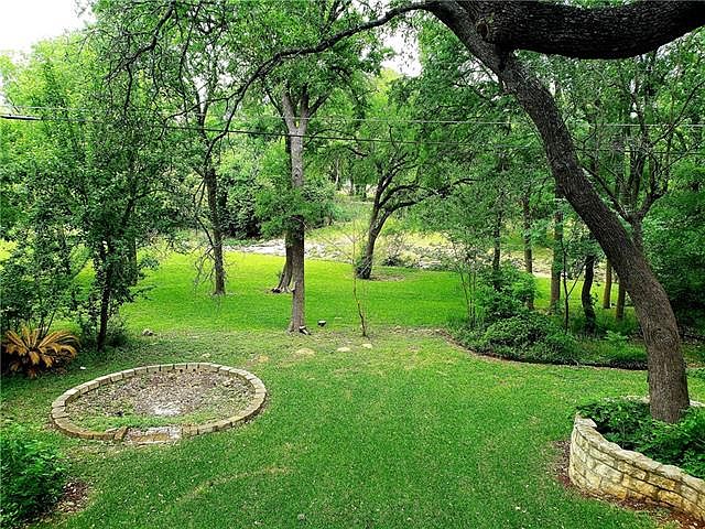 1st image of 302 Deerfoot Dr