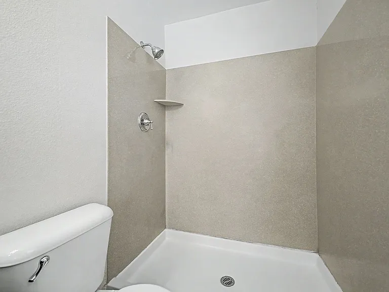 7409 S 46th St — Photo 16