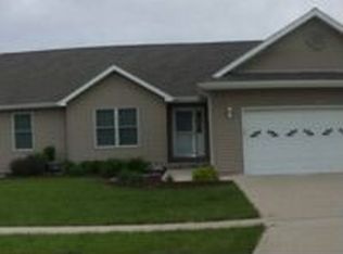 215 Lake Lida Ln, Rochelle, IL 61068