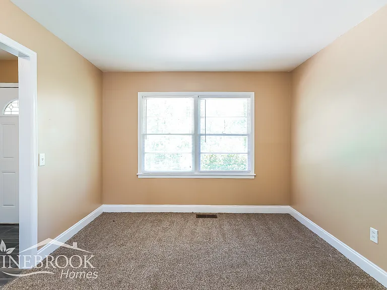145 Grainger Dr — Photo 10
