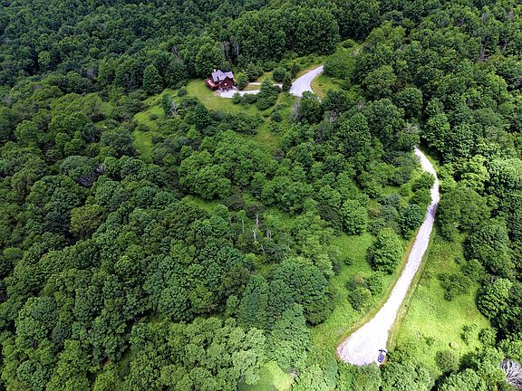 3rd image of 130 Northern Trl