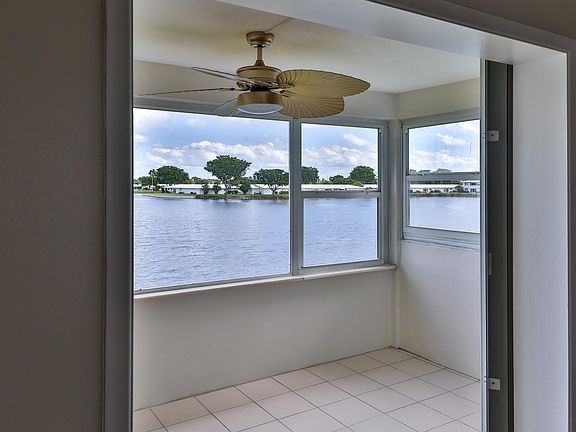 2nd image of 1116 Lake Ter #207-G