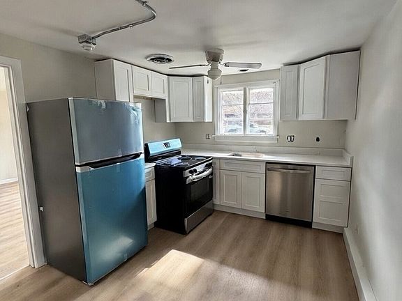 3rd image of 522 Child St #1