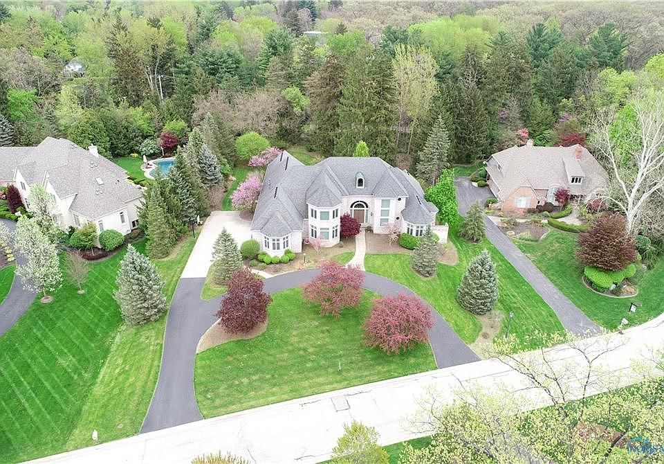 1st image of 12 Riverhills Ln