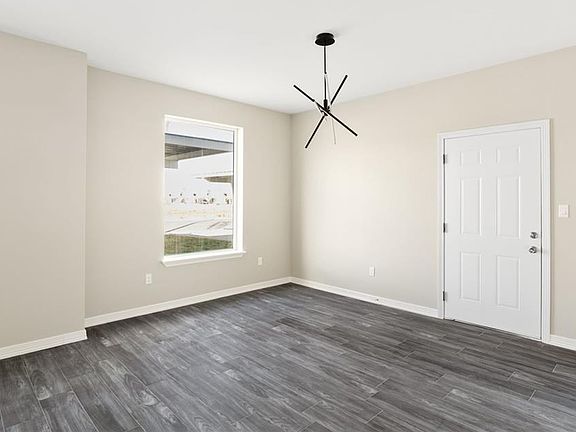 4th image of 5701 Notre Dame Ave #2