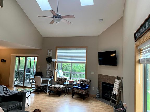 2nd image of 1792 Sara Ct