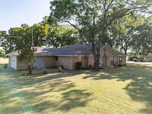 2nd image of 502 County Road 2610