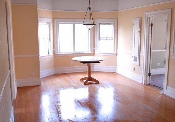 2nd image of 406 N Raymond Ave #1