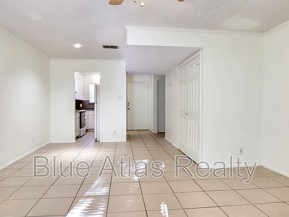 5th image of 3830 Coates Cir