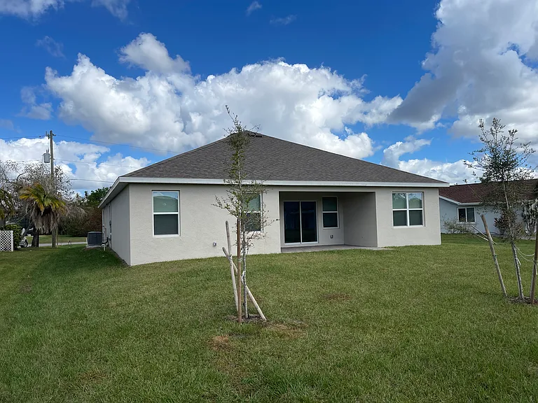 455 Londrina Dr — Photo 29
