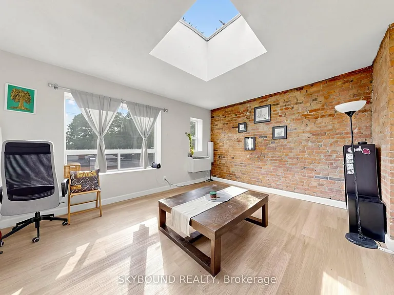 131 Wineva Ave #G — Photo 1