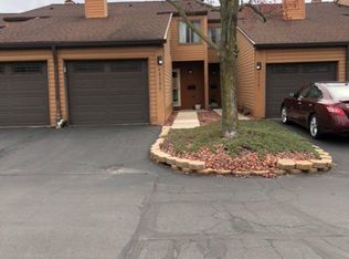 48295 Bayshore Dr, Belleville, MI
