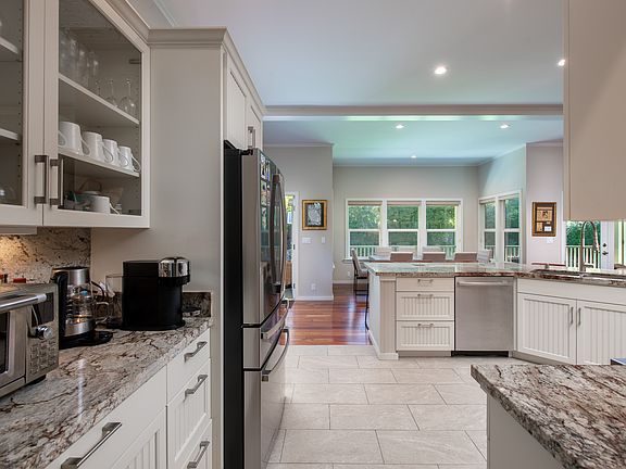 3rd image of 66-1670 Waiaka Pl