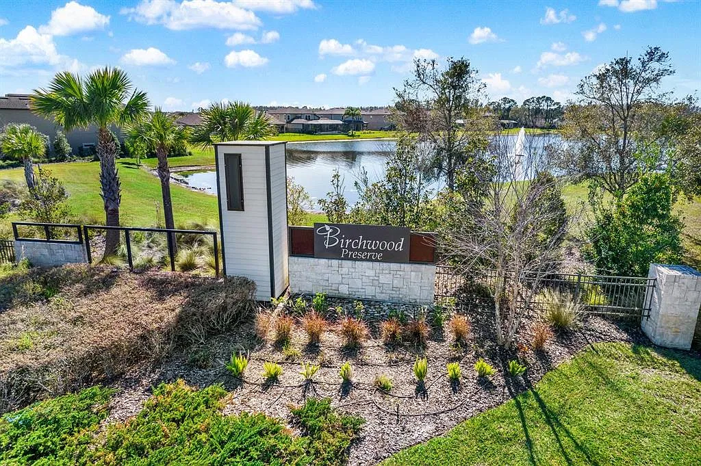 4 bed, 2.5 bath, 3186 sqft, $4,250 — Photo 3