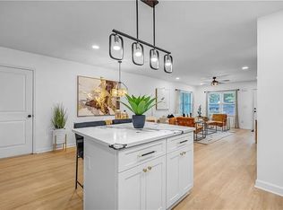 2933 Cloverhurst, East Point, GA 30344