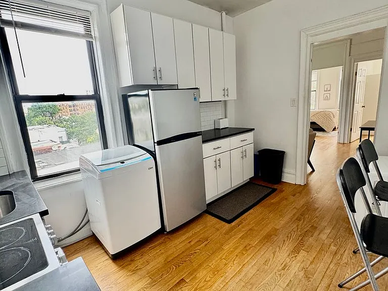 2403 Cambreleng Ave — Photo 32