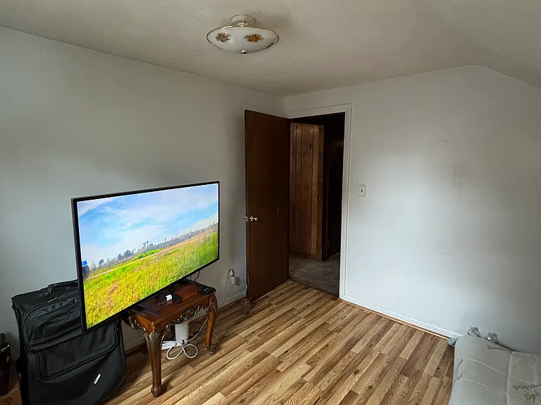 29 Roland Ave #2 — Photo 3