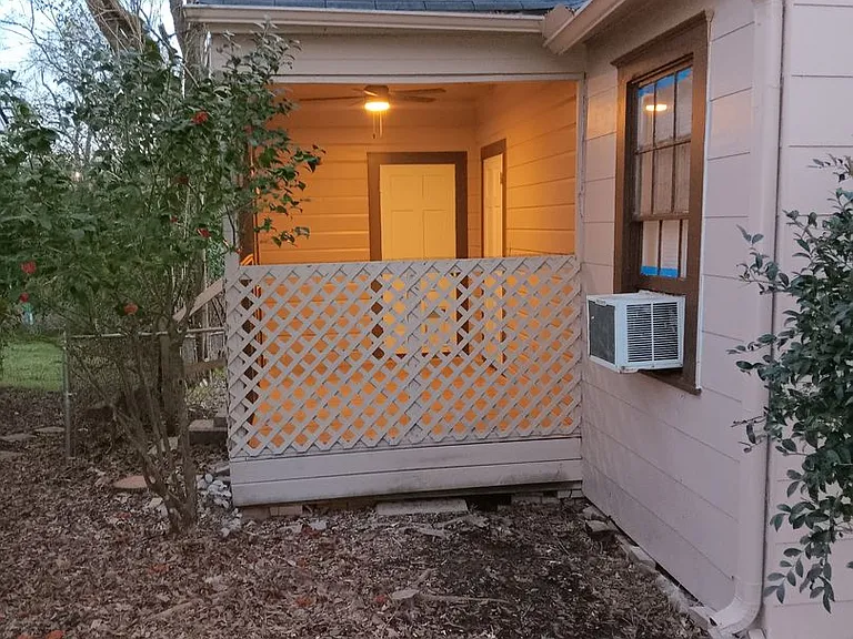 103 E Robinson Pl — Photo 38