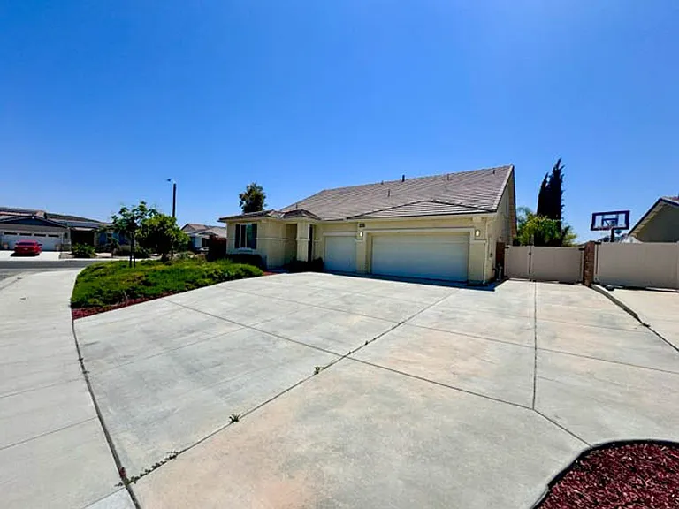 34726 Yellow Root St — Photo 3