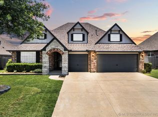 1940 E 133rd Ct S, Bixby, OK 74008