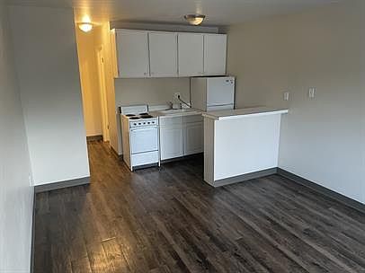 4th image of 1714 Stover St APT 2G