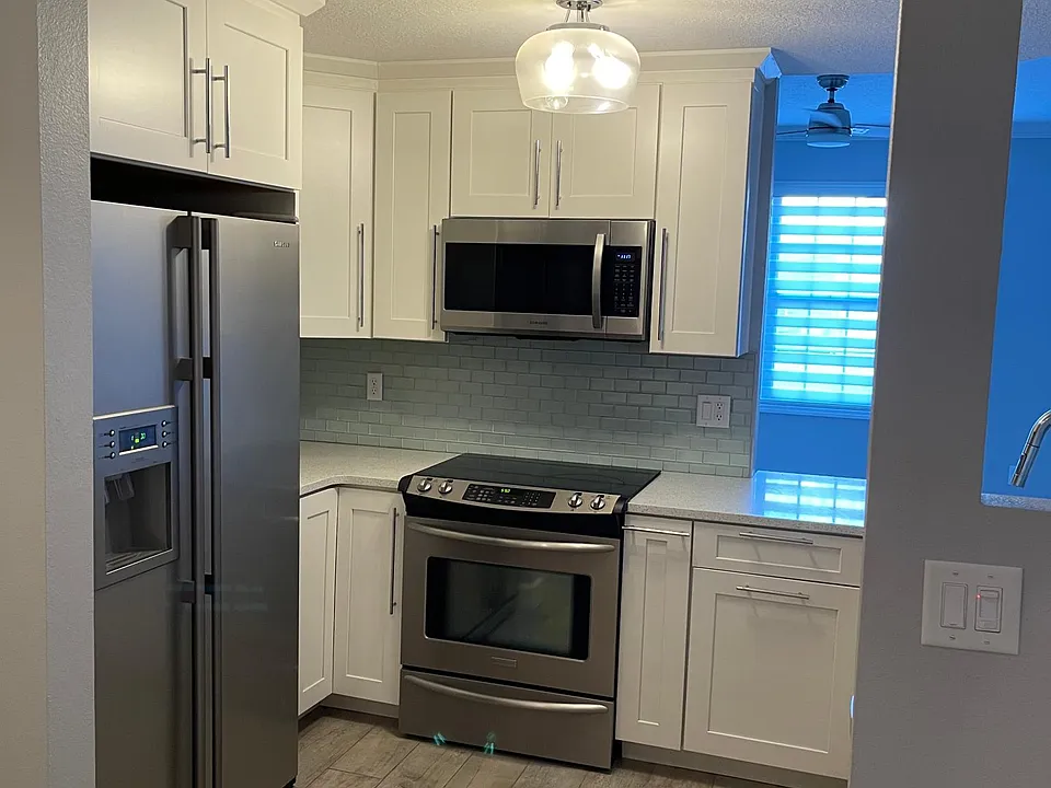 501 Knights Run Ave #1111