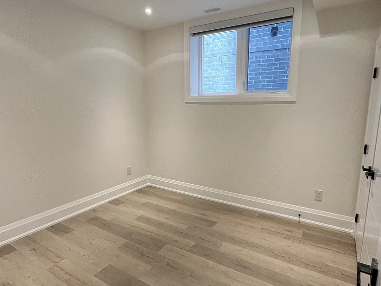 790 Midland Ave #B — Photo 31