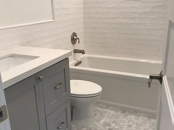 Beautiful Bathroom (full size mirror being installed)