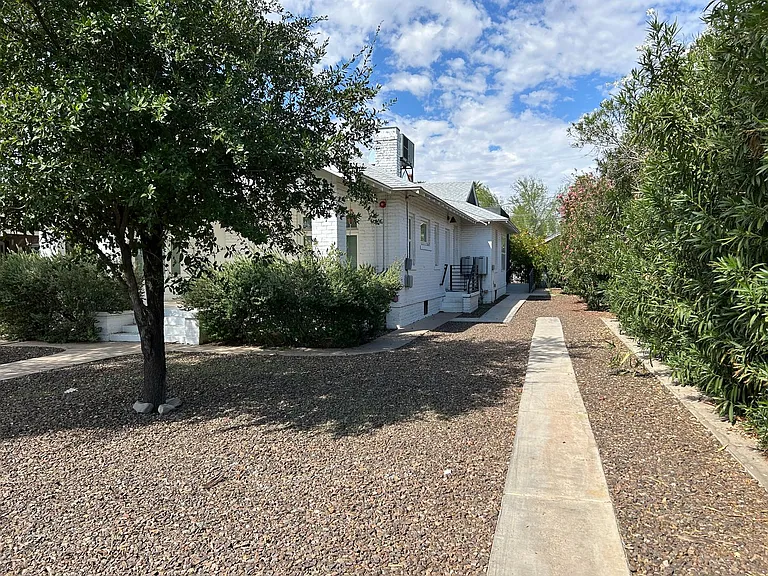 526 W Culver St #B — Photo 4