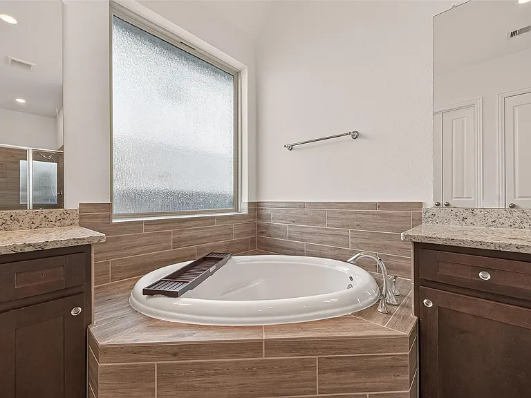 6539 Fairway Glen Ln — Photo 42
