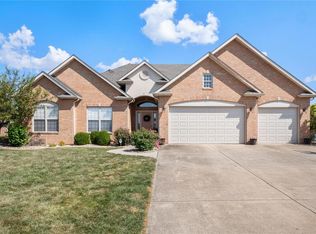 1508 Clover Rdg, Columbia, IL 62236