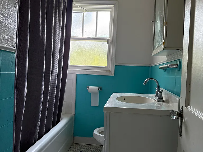 1348 S Florence Ave — Photo 9