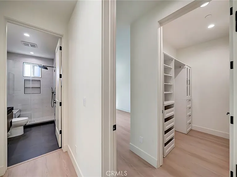 19145 Keswick St — Photo 29