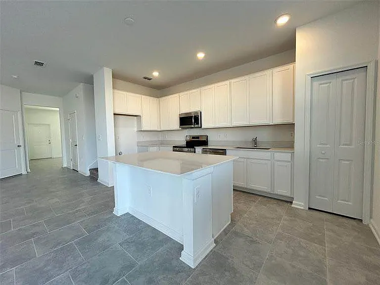 3295 Laurent Loop — Photo 12