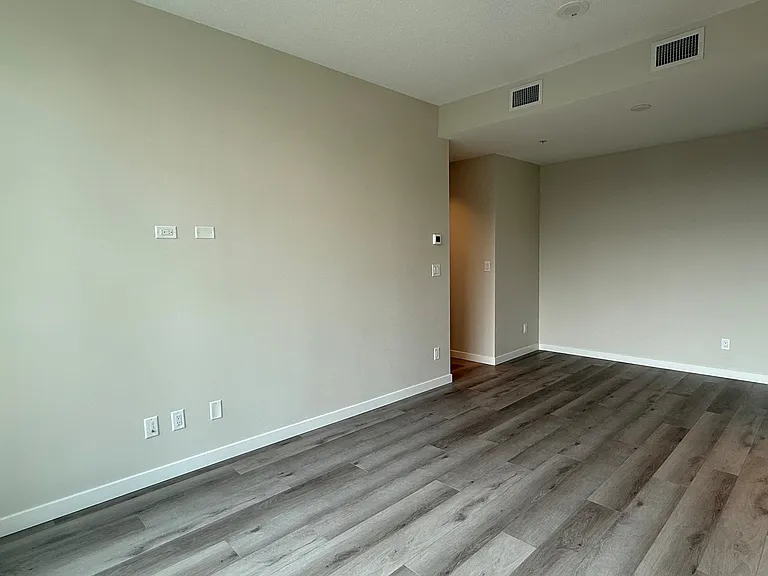 1182 Westwood St — Photo 95