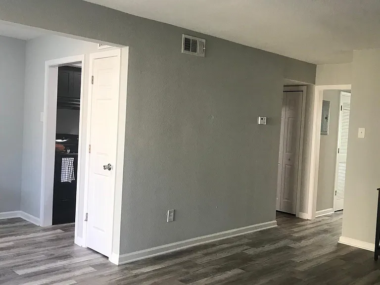 Cedarbrook Apartments — Photo 13