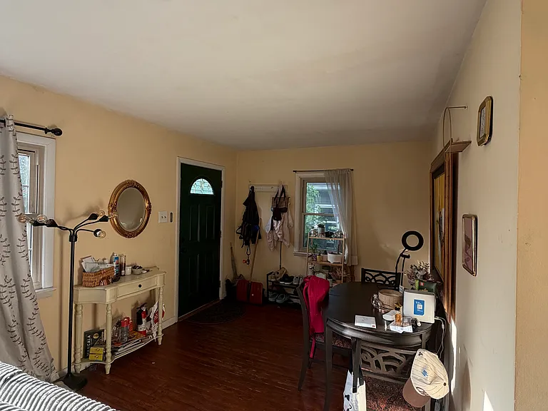 5156 Lester St — Photo 9