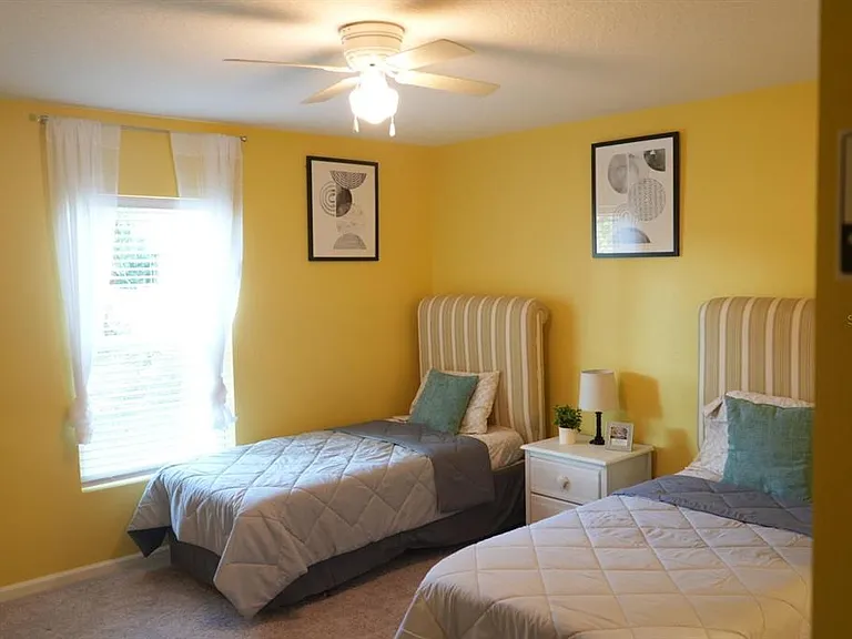 326 Medina Ct — Photo 12