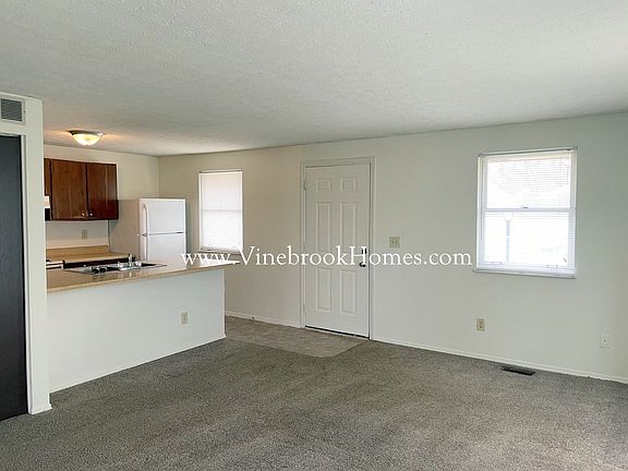 3rd image of 8210 Mount Hood Dr