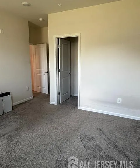 202 Lyla Ln — Photo 5