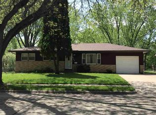 2145 Saint Celia St, Dubuque, IA 52002