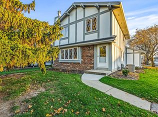 5300 Sutton Pl S, Milwaukee, WI 53221