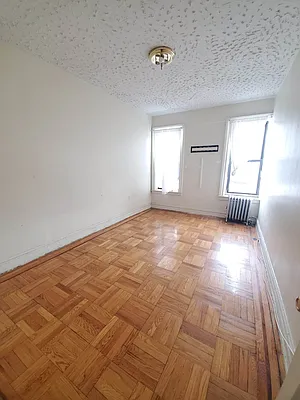 Rented by Smart NY Realty LLC | media 8