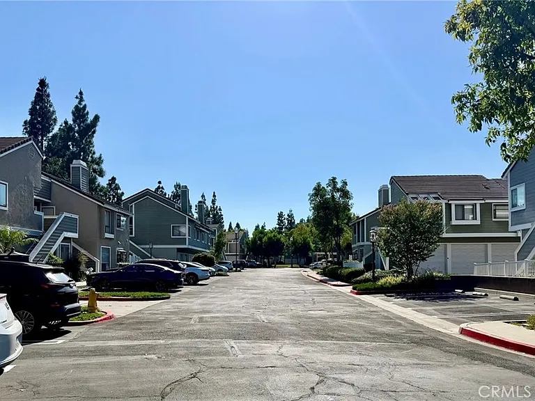60 Coventry Ln — Photo 20