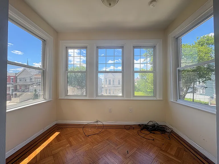 198 Danforth Ave #2 — Photo 4