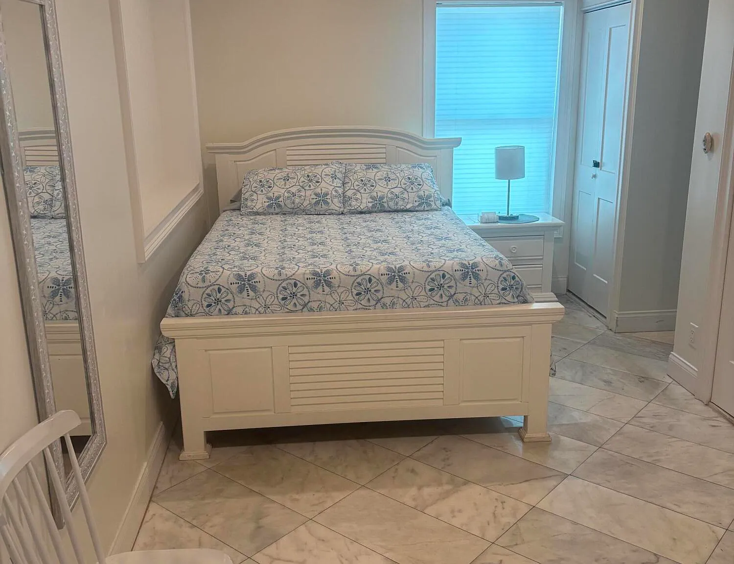 3 bed, 2.0 bath, 1426 sqft, $6,500 — Photo 1