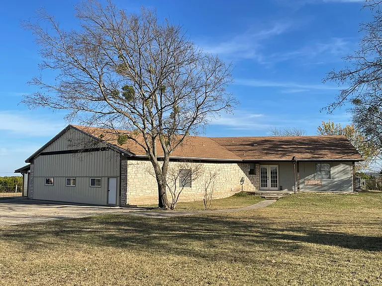 552 Lawson Ln — Photo 40