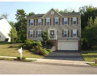 108 Dupont Dr photo 1