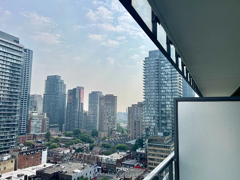 33 Charles St E #1604 — Photo 4